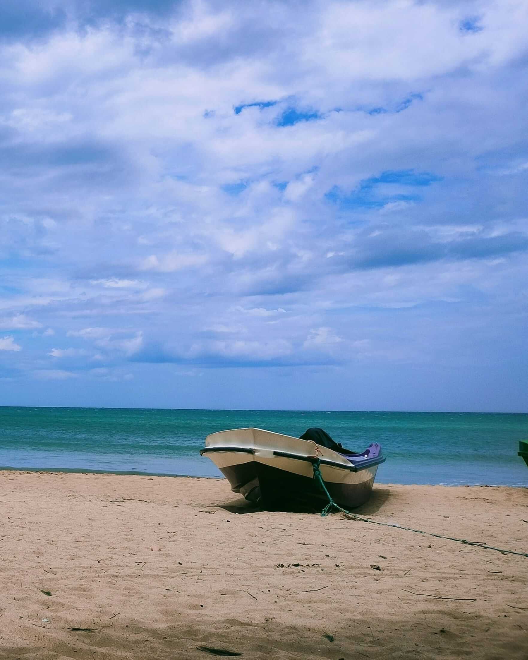 Clear blue waters at Nilaveli Beach, Sri Lanka