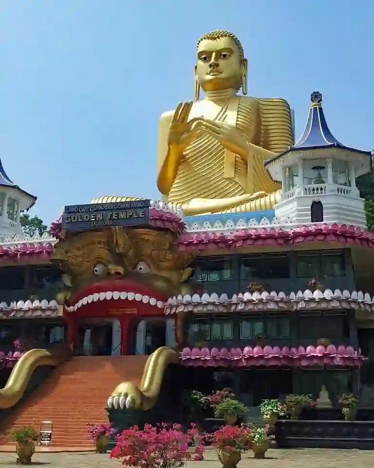 golden temple dambulla